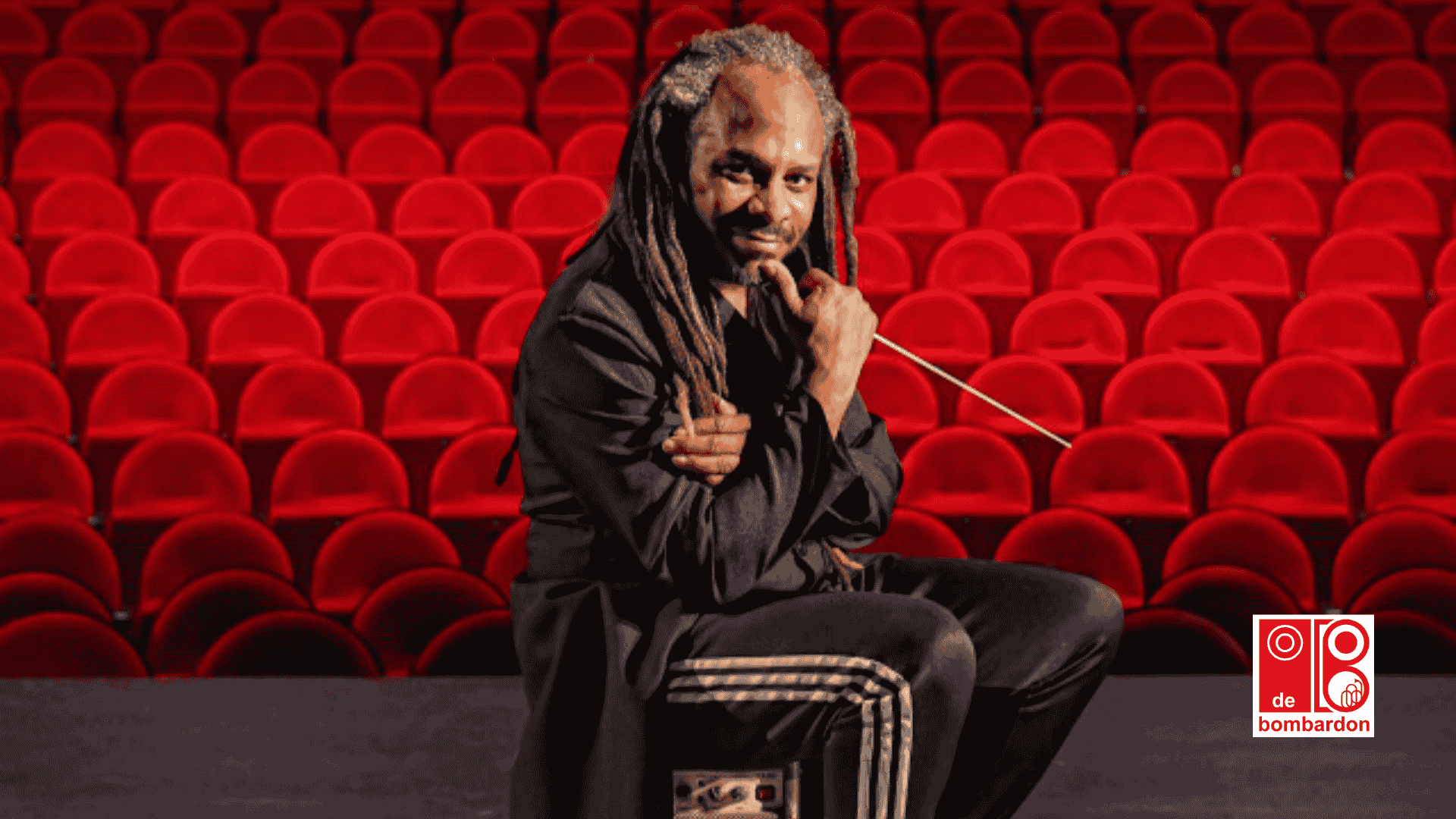 Beleef op 12 maart 2026 in De Bombardon de krachtige cabaretshow Maestro van Marlon Kicken: een avond vol humor, ontroering en muziek van een cabaretier met een bijzonder verhaal.
